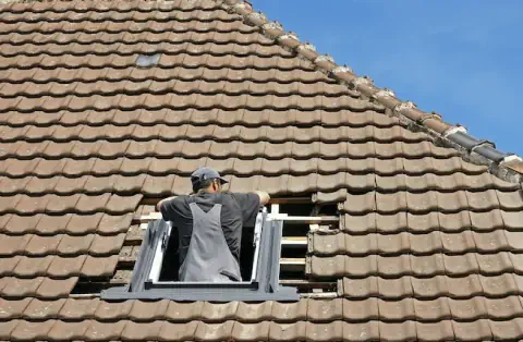 Pose de velux - Luché-Pringé
